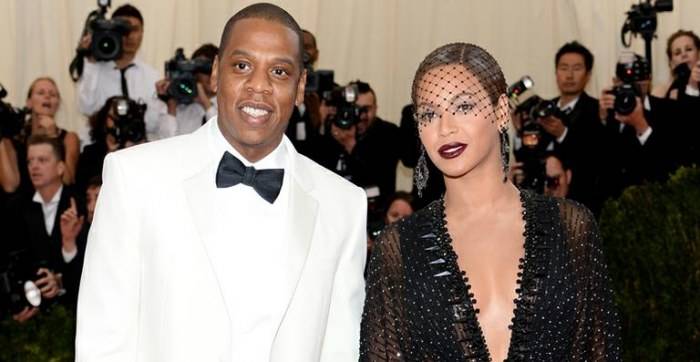 Beyoncé e Jay-Z renovam os votos do casamento