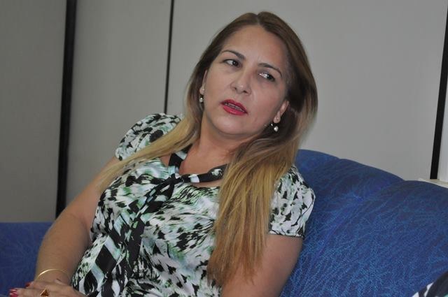 Empresária vilhenense compensa falta de recursos com dedicação na campanha