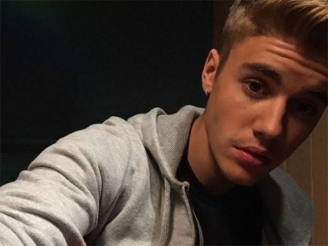 Justin Bieber perfura tímpano durante mergulho
