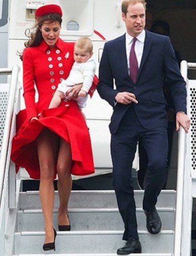 Casal real toma medidas legais contra paparazzi que seguem George