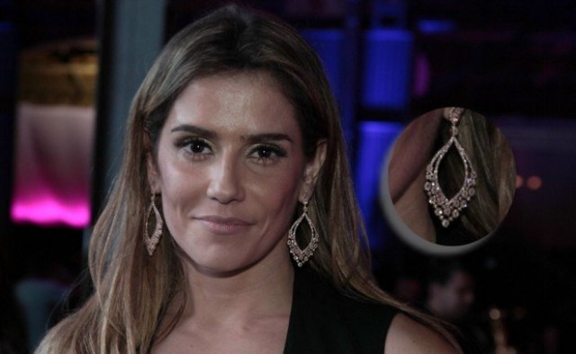 Deborah Secco brilha com diamantes durante premiação de cinema no Rio