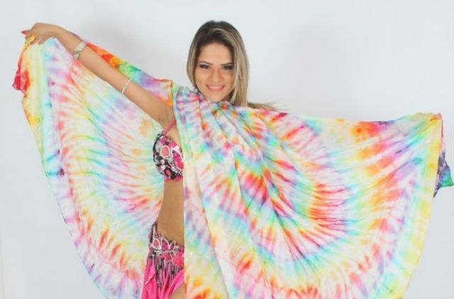 Sheik Árabe oferece dote de 30 camelos para casar com concorrente do Gata do Bra