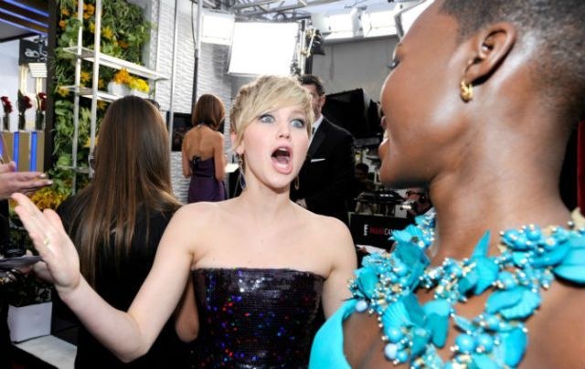 Jennifer Lawrence pede: “quero um namorado que peide na minha frente”