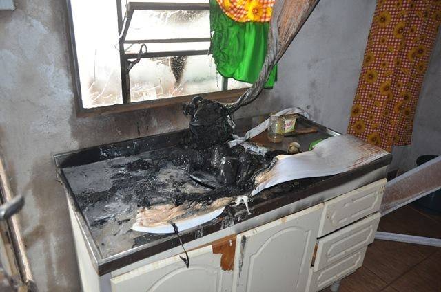 Vilhena: Bombeiros agem rápido e evitam que casa seja destruída por incêndio