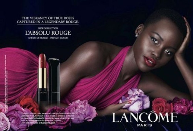 Lupita Nyongo estampa campanha de batom
