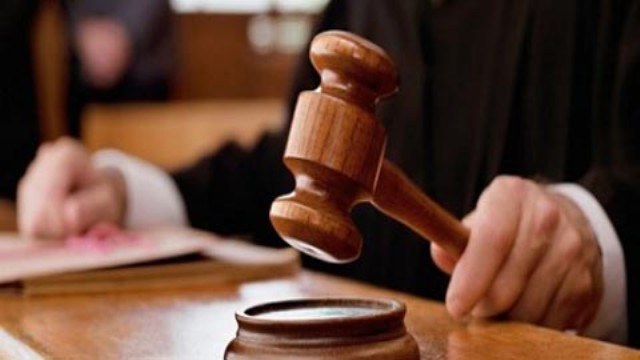 Acusado de matar homem a tiros em Colorado em 1983 vai continuar preso