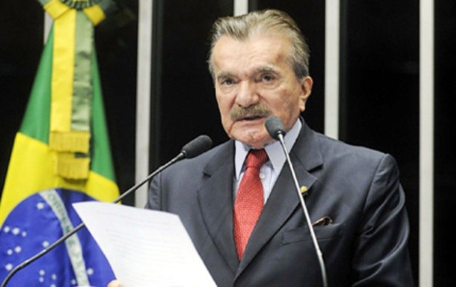 Senador rondoniense facilita a vida de médicos brasileiros formados na Bolívia