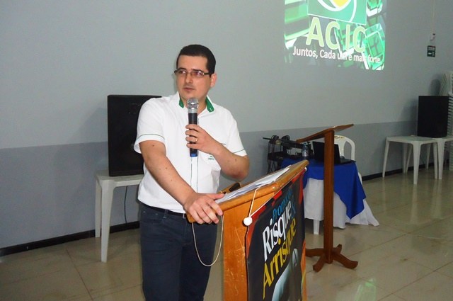 Diretores de associação comercial convidam população para carreata em Cerejeiras