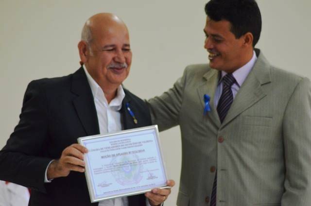 Câmara homenageia maestro Ronis, regente da Orquestra Sinfônica de Vilhena