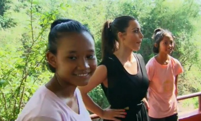 Adolescente pobre da Tailândia se recusa a ser adotada por Kim Kardashian