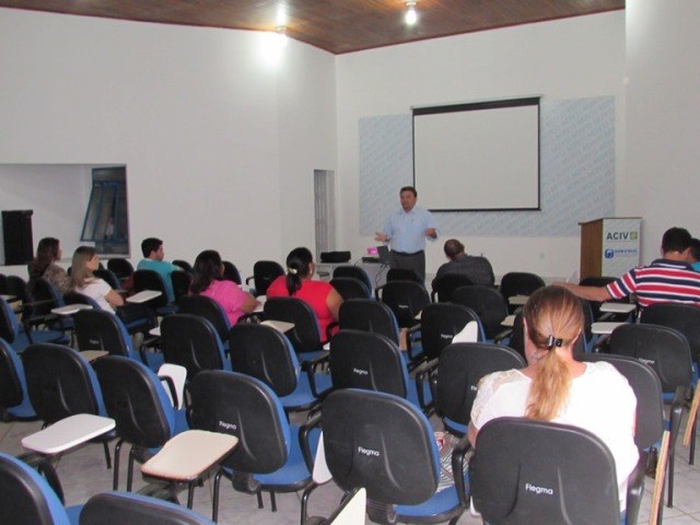 Vilhena: curso capacita entidades para captar recursos junto ao poder público
