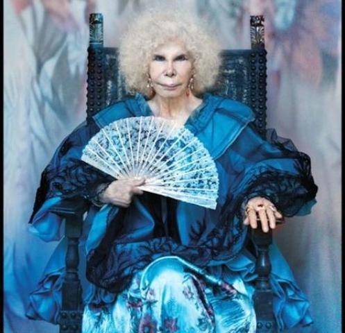 MARÍA EXCENTRICA