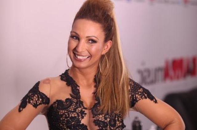 Valesca Popozuda passa mal e é internada em hospital