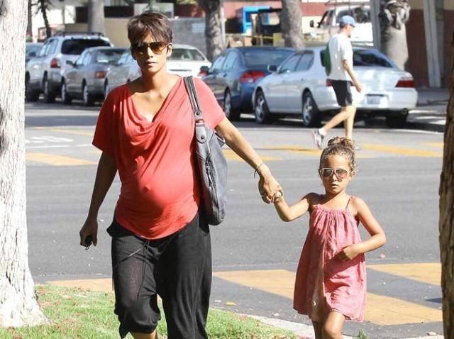Halle Berry acusa ex de embranquecer filha deles, Nahla