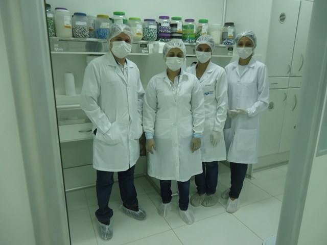 Em Cerejeiras, empresário investe em medicamento manipulado e garante qualidade