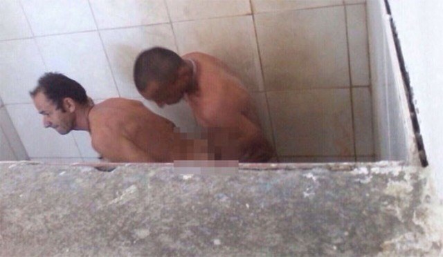 BANHEIRO PÚBLICO