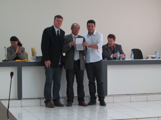 Câmara de Vereadores de Vilhena homenageia técnico do Ministério da Saúde
