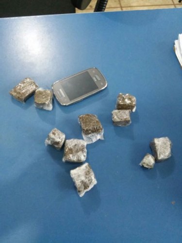 Em Vilhena, polícia flagra menino de 15 anos vendendo maconha pelo WhatsApp