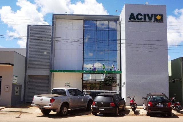 Presidente da ACIV alerta comerciantes: “Cuidado na hora de vender a prazo”