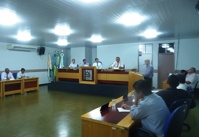 Prefeito de Cerejeiras a vereadores: “Não está como deveria, mas vamos melhorar”