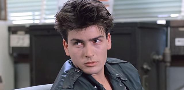 Charlie Sheen reprisará um personagem icônico