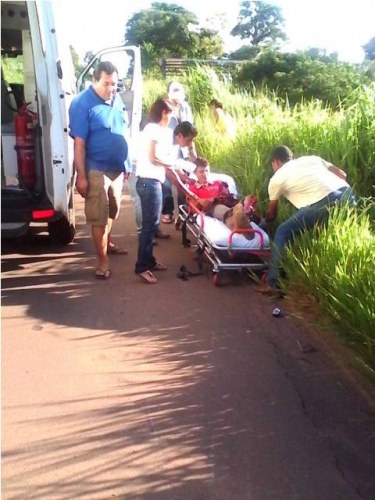 Acidente na cidade de Colorado do Oeste deixa pai e filho em estado grave