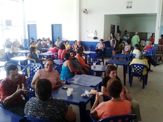 Em Cerejeiras, associação de idosos realiza festividade para a terceira idade