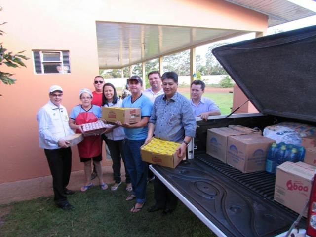 Funcionários da agência do BB em Vilhena entregam donativos ao Lar dos Idosos (1)