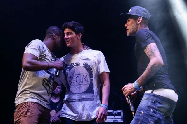 Neymar paga cuequinha em encontro com Gabriel Medina e Thiaguinho 