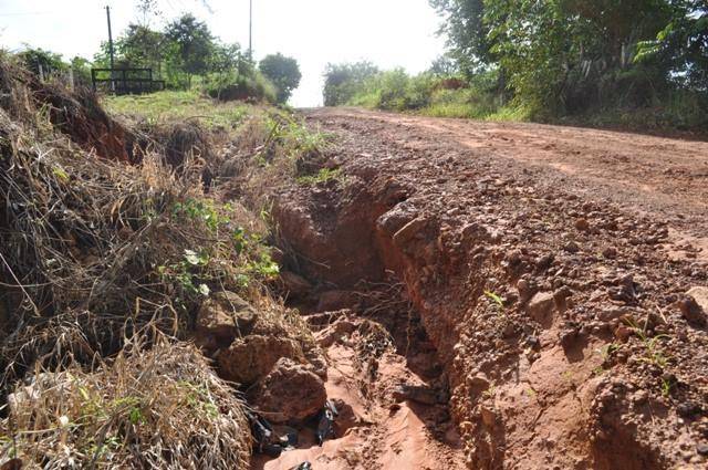 Moradores do Setor de Chácaras se irritam com prefeito e secretário de Obras