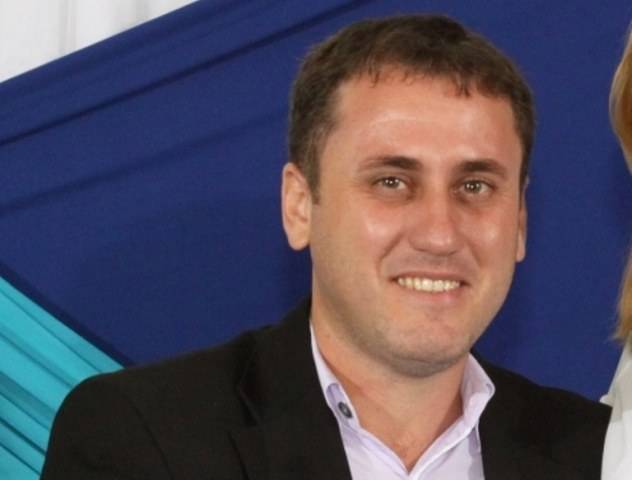 Autor de lei anti-nepotismo, presidente da Câmara de Vilhena emprega o primo
