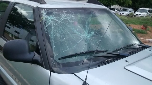 Com mulher de 74 anos a bordo, picape capota três vezes entre Vilhena e Colorado