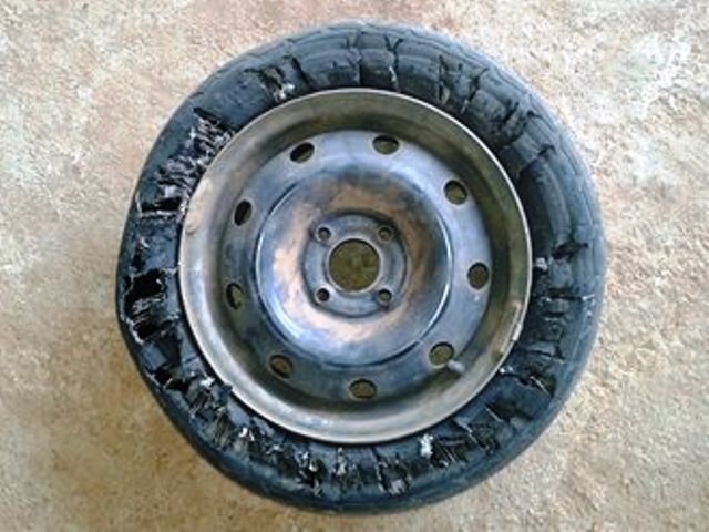 Com rodovias em péssimas condições, motoristas lidam com “estragos” nos carros