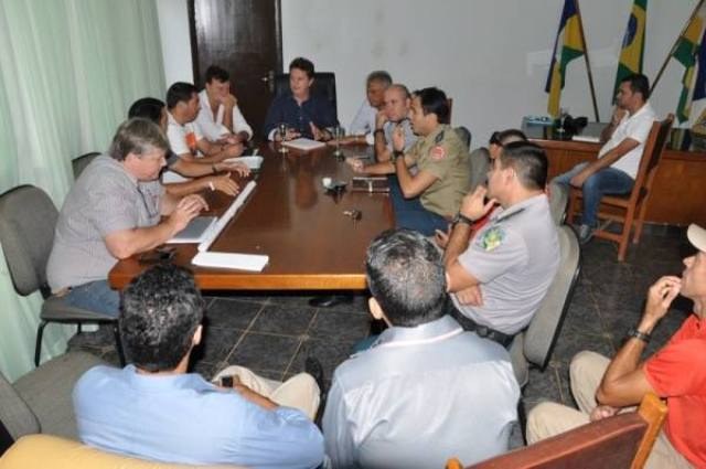 Após nota da PM, prefeito assume responsabilidade por cancelamento do Carnaval