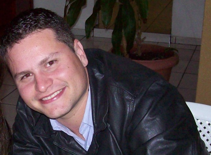 PARA INTERNAUTAS, SEMCOM DEVERIA SER EXTINTA