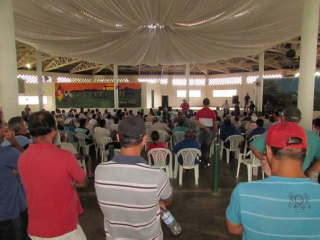 Caminhoneiros se reúnem em Vilhena e cobram reajuste do frete: “Insustentável!"