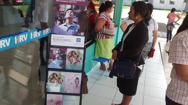Denominação que não doa sangue evangeliza em hospital que faz transfusões