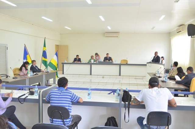 Após reportagem, vereadores aprovam matéria que facilita instalação da Havan