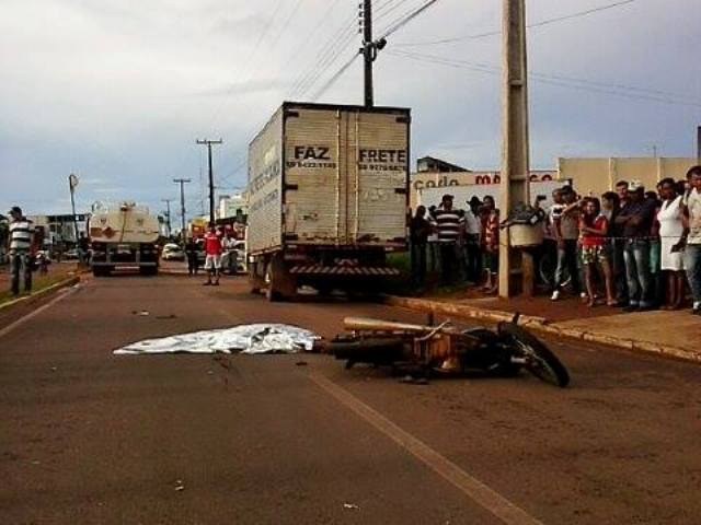 URGENTE! Motoqueiro morre atropelado por carreta no Cristo Rei, em Vilhena