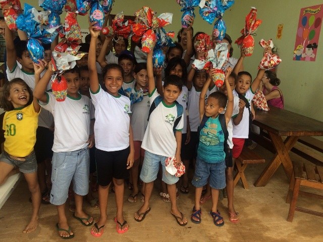 Cooperativas promovem “Páscoa Solidária” e presenteiam crianças em Vilhena