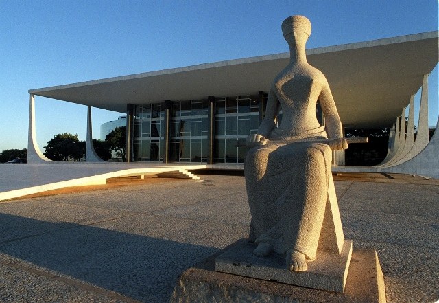STF derruba pensão vitalícia a ex-governadores; decisão pode ser aplicada em RO