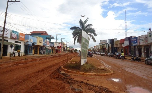 Finalmente! Obra “travada” de restruturação de avenida recomeça em Cerejeiras