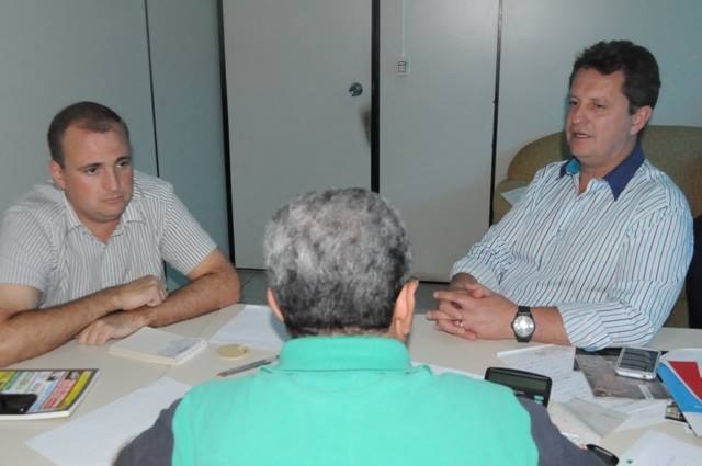 Rover surpreende e anuncia: “Meu candidato a prefeito em 2016 é o Gustavo!”