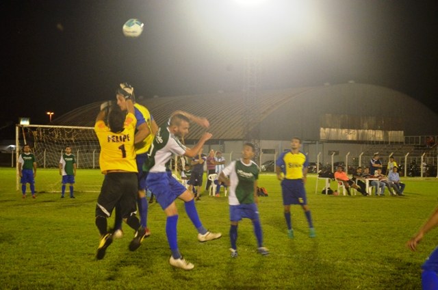Jogos no Portal da Amazônia definem finalistas da Copa do Trabalhador 2015