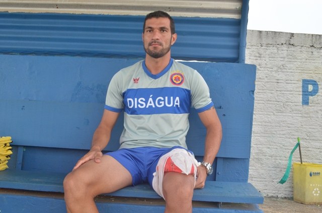 Marinho deve desfalcar o Vilhena na partida contra o Guajará