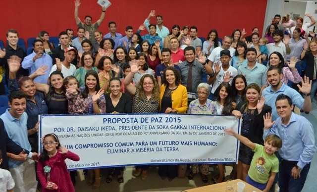 Cacoal: com presença de vilhenenses, jovens budistas apresentam Proposta de Paz 