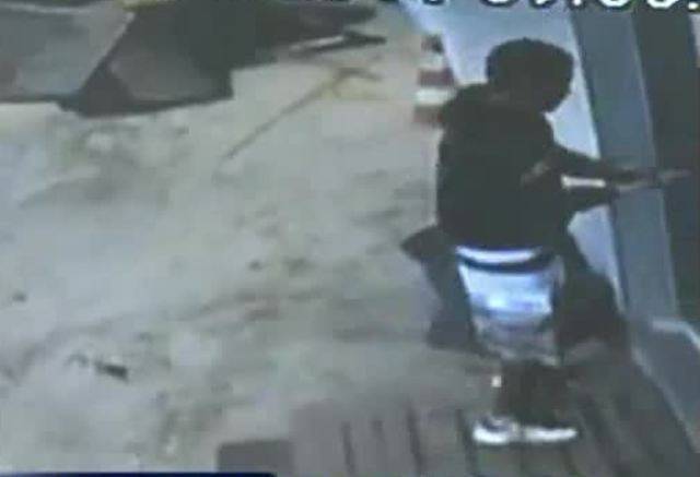 Alarme dispara quando dois homens tentam roubar joalheria em Cerejeiras