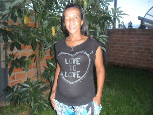 Perfil: às vésperas do Dia das Mães, única gari de Vilhena comemora gravidez