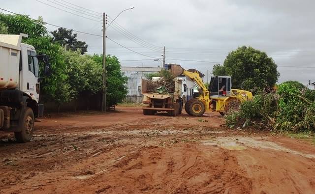Cerejeiras: Semosp começa limpeza urbana e promete “faxina” na cidade inteira