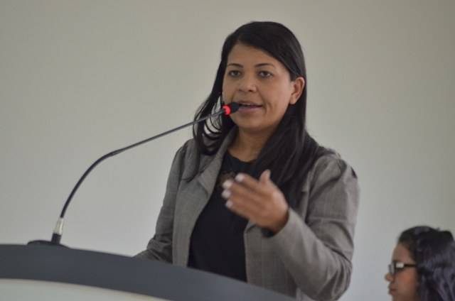 Vereadora fala de criança violentada e ameaça denunciar assistente social